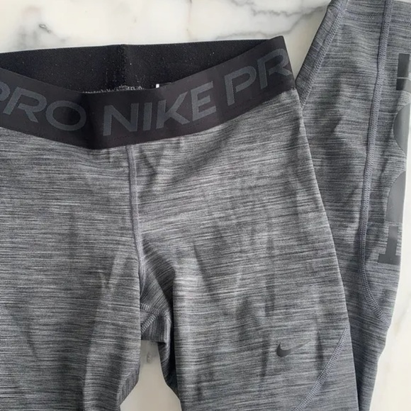Nike Pro legging - Picture 2 of 5